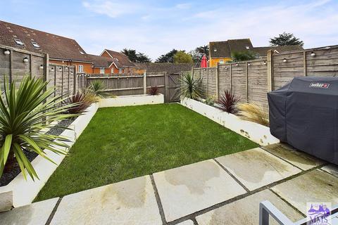 3 bedroom townhouse for sale, Toad Hall Crescent, Chattenden, Rochester