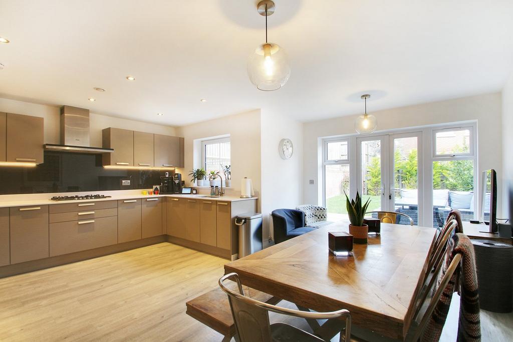 Kitchen/Dining Room