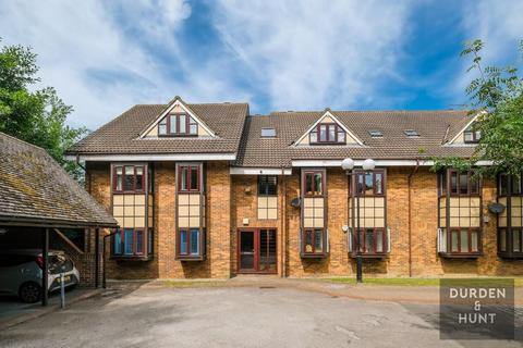 2 bedroom apartment to rent, Chequers, Hills Road, Buckhurst Hill, IG9