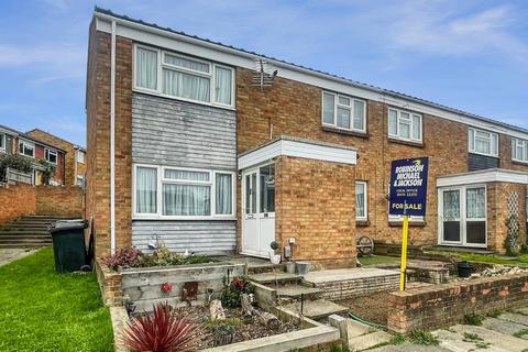 4 bedroom end of terrace house for sale, Dowding Walk, Northfleet, Kent, DA11