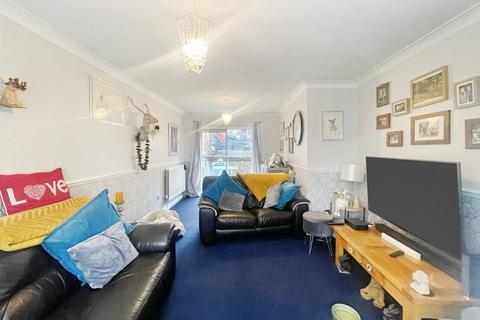 4 bedroom end of terrace house for sale, Dowding Walk, Northfleet, Kent, DA11