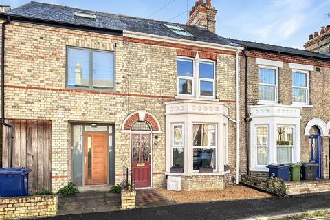 4 bedroom terraced house for sale, Marshall Road, Cambridge CB1