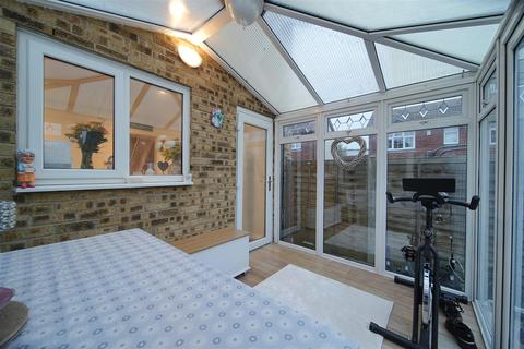 25 Brewers Field, Dartford, DA2 7PJ