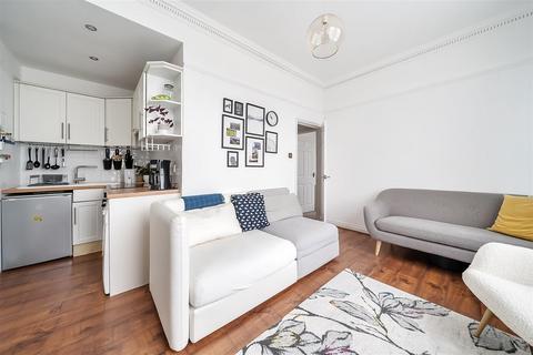 1 bedroom flat to rent, Surbiton Hill Park, Surbiton