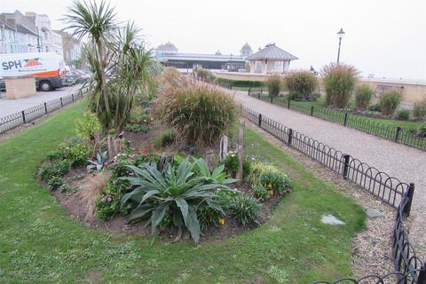 2 bedroom flat for sale, Central Parade, Herne Bay