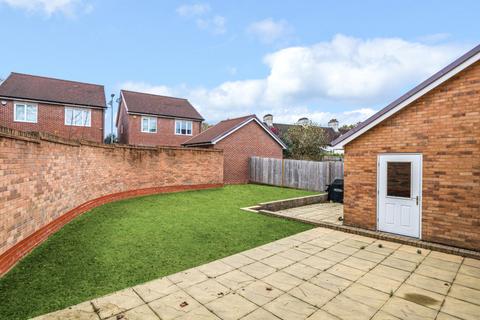 3 Vulcan Close, Biggin Hill, Westerham, TN16 3FL
