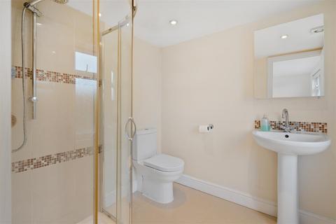 52 College Crescent, Windsor, SL4 3PG