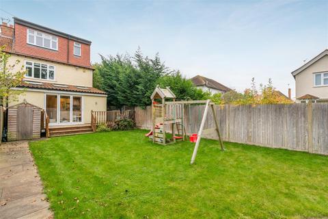 52 College Crescent, Windsor, SL4 3PG