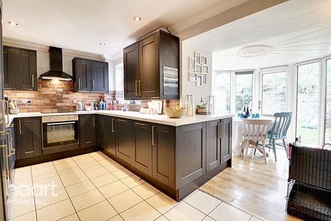 6 Challock Close, Biggin Hill, Westerham, TN16 3XP