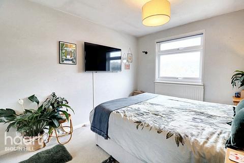 6 Challock Close, Biggin Hill, Westerham, TN16 3XP