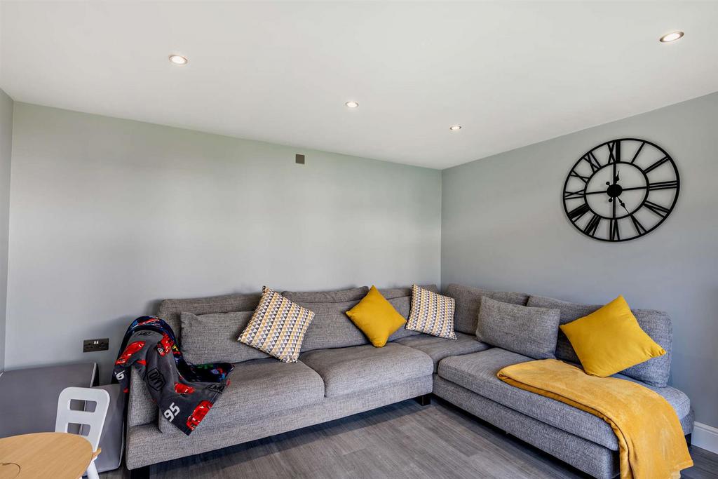 8626398-interior24-800.jpg