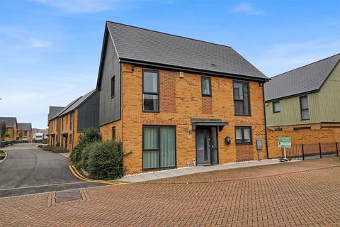 2 Torino Way, South Ockendon, RM15 5FX