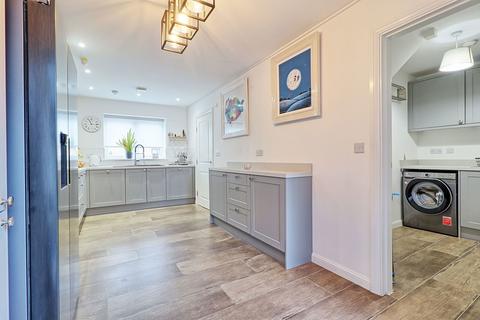 2 Torino Way, South Ockendon, RM15 5FX