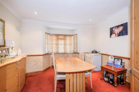 3 bedroom semi-detached house for sale, St. Leonards Avenue, Highams Park