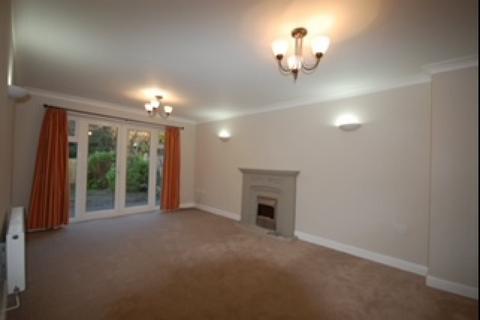 4 bedroom detached house to rent, Marlbrook Gardens, Bromsgrove, B61