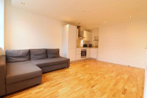 2 bedroom flat to rent, Norwich House, London, SW16