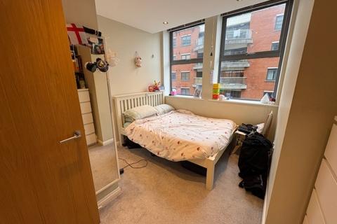 2 bedroom flat to rent, Norwich House, London, SW16