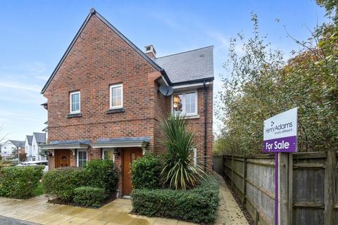 2 bedroom semi-detached house for sale, Kilnwood Close, Faygate, RH12