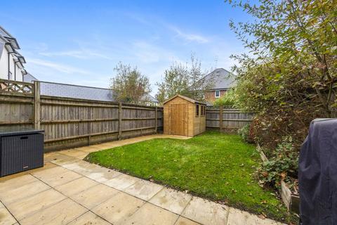 2 bedroom semi-detached house for sale, Kilnwood Close, Faygate, RH12