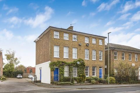 1 bedroom maisonette for sale, The Avenue, Egham, Surrey, TW20