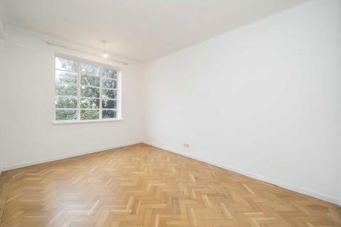 2 bedroom flat for sale, Shepherds Bush Road, London W6