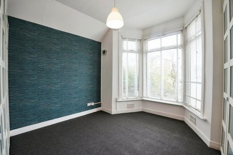 1 bedroom flat for sale, The Drive, ILFORD, IG1