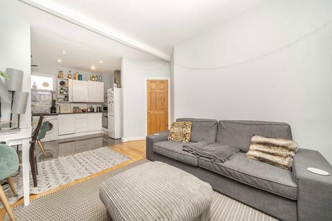 2 bedroom flat to rent, Hubert Grove, London SW9