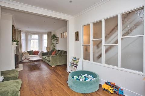 4 bedroom terraced house for sale, Warren Road, Folkestone, CT19