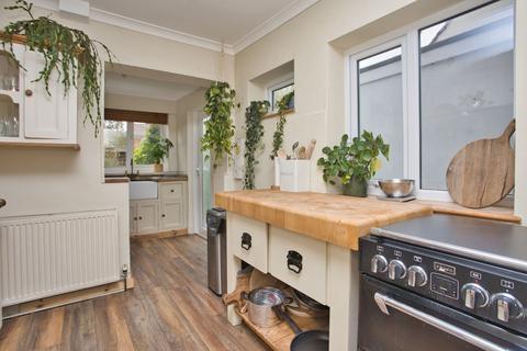 51 Warren Road, Folkestone, CT19 6DL