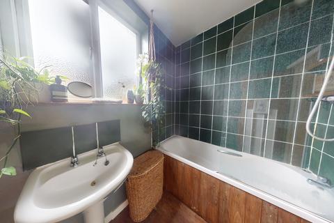 51 Warren Road, Folkestone, CT19 6DL