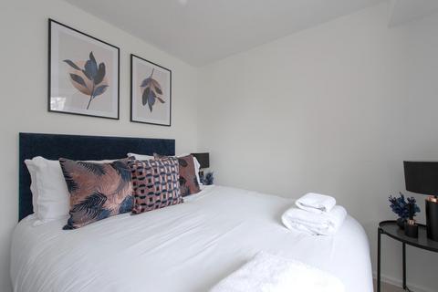 3 bedroom serviced apartment to rent, Pulross Road, London SW9