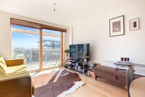 2 bedroom flat for sale, Crampton Street, London, SE17