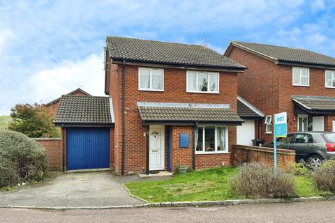 3 bedroom link detached house to rent, Sirius Close, Wokingham RG41