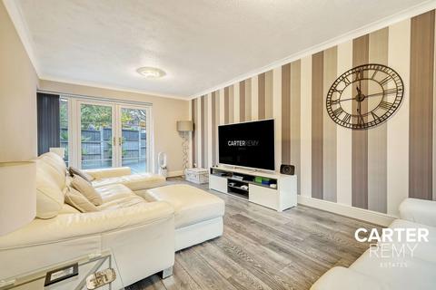 27 Amersham Avenue, Langdon Hills, Basildon, SS16 6SJ