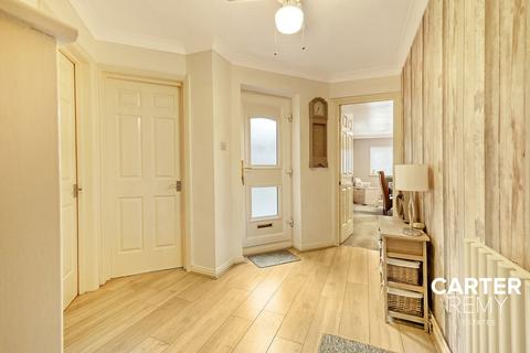 27 Amersham Avenue, Langdon Hills, Basildon, SS16 6SJ