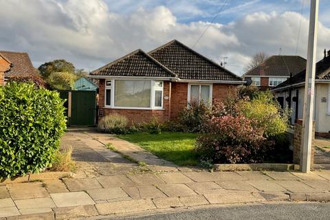 2 bedroom bungalow to rent, Amesbury Avenue, Grimsby, Lincolnshire, DN33