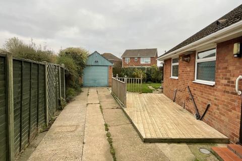 2 bedroom bungalow to rent, Amesbury Avenue, Grimsby, Lincolnshire, DN33