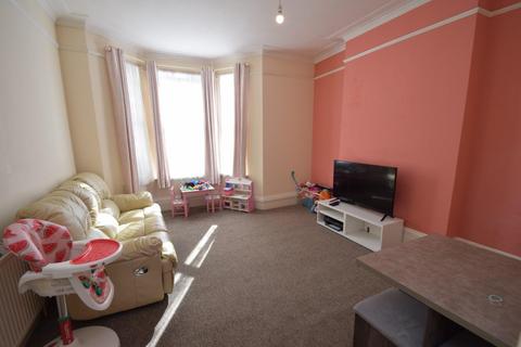 1 bedroom flat for sale, Pevensey Road, Eastbourne BN21