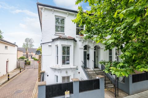 2 bedroom flat to rent, Lordship Lane East Dulwich SE22