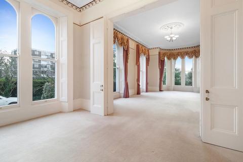 2 bedroom flat to rent, Lansdown GL51 6PU