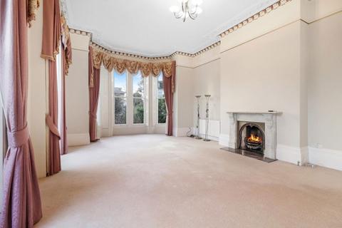 2 bedroom flat to rent, Lansdown GL51 6PU