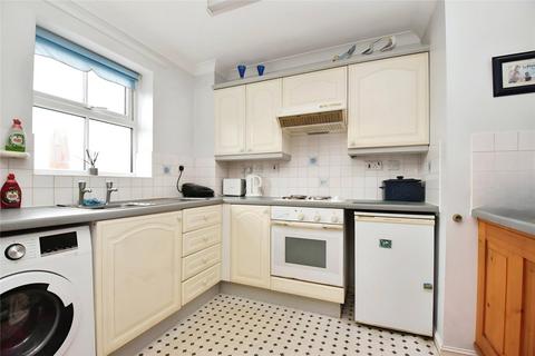 1 bedroom apartment for sale, Undercliff Road West, Felixstowe, Suffolk, IP11