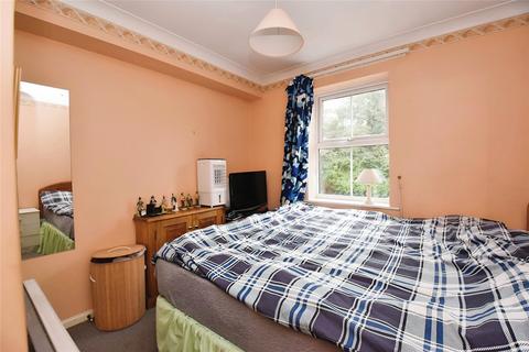 1 bedroom apartment for sale, Undercliff Road West, Felixstowe, Suffolk, IP11