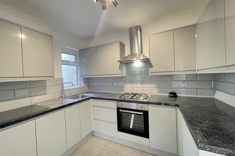 2 bedroom flat to rent, Boxtree Lane, Harrow HA3