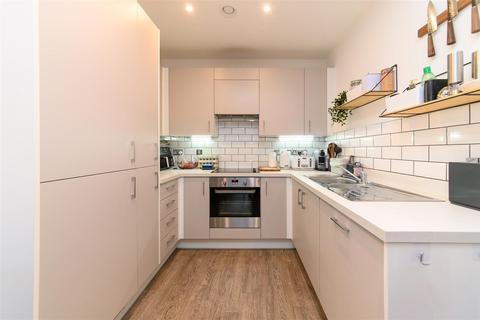 1 bedroom flat for sale, Medawar Drive, Mill Hill, London