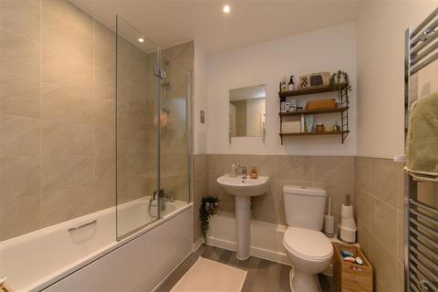 1 bedroom flat for sale, Medawar Drive, Mill Hill, London