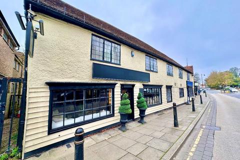 Shop to rent, High Street, Ongar