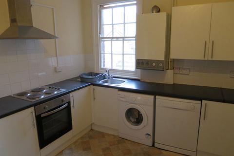 6 bedroom flat to rent, St Clements Street