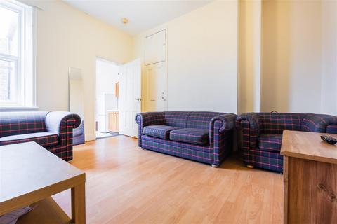 3 bedroom maisonette to rent, Tavistock Road, Jesmond