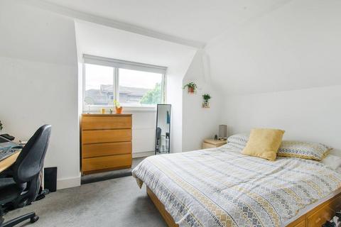 2 bedroom flat for sale, Shardeloes Road, New Cross, London, SE14